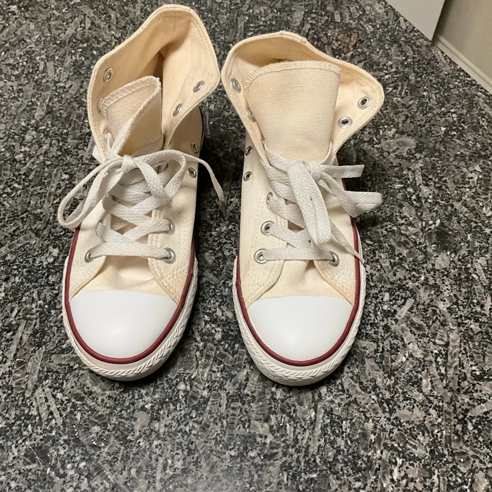 Converse High Tops - Picture 1 of 5